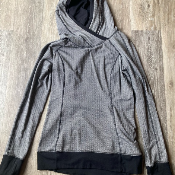Lululemon Think Fast Hoodie Black&Grey Stripe - Picture 1 of 6
